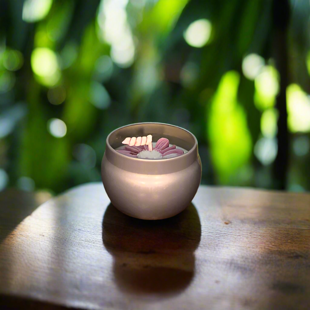 Daisy-Scented Soy Wax Candle