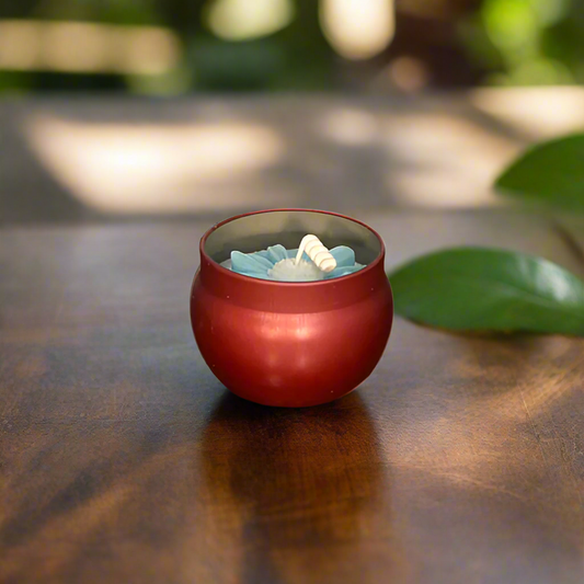 Daisy-Scented Soy Wax Candle